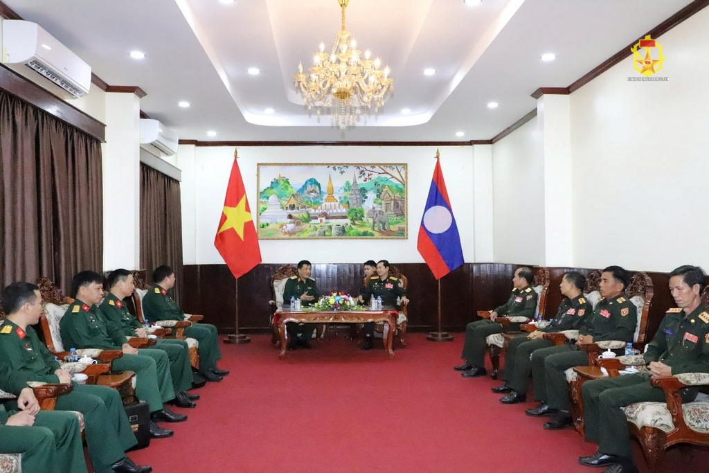 Đoàn công tác Binh chủng Hoá học - Quân đội Nhân dân Việt Nam thăm và làm việc với Cục Hóa học - Quân đội nhân dân Lào năm 2025