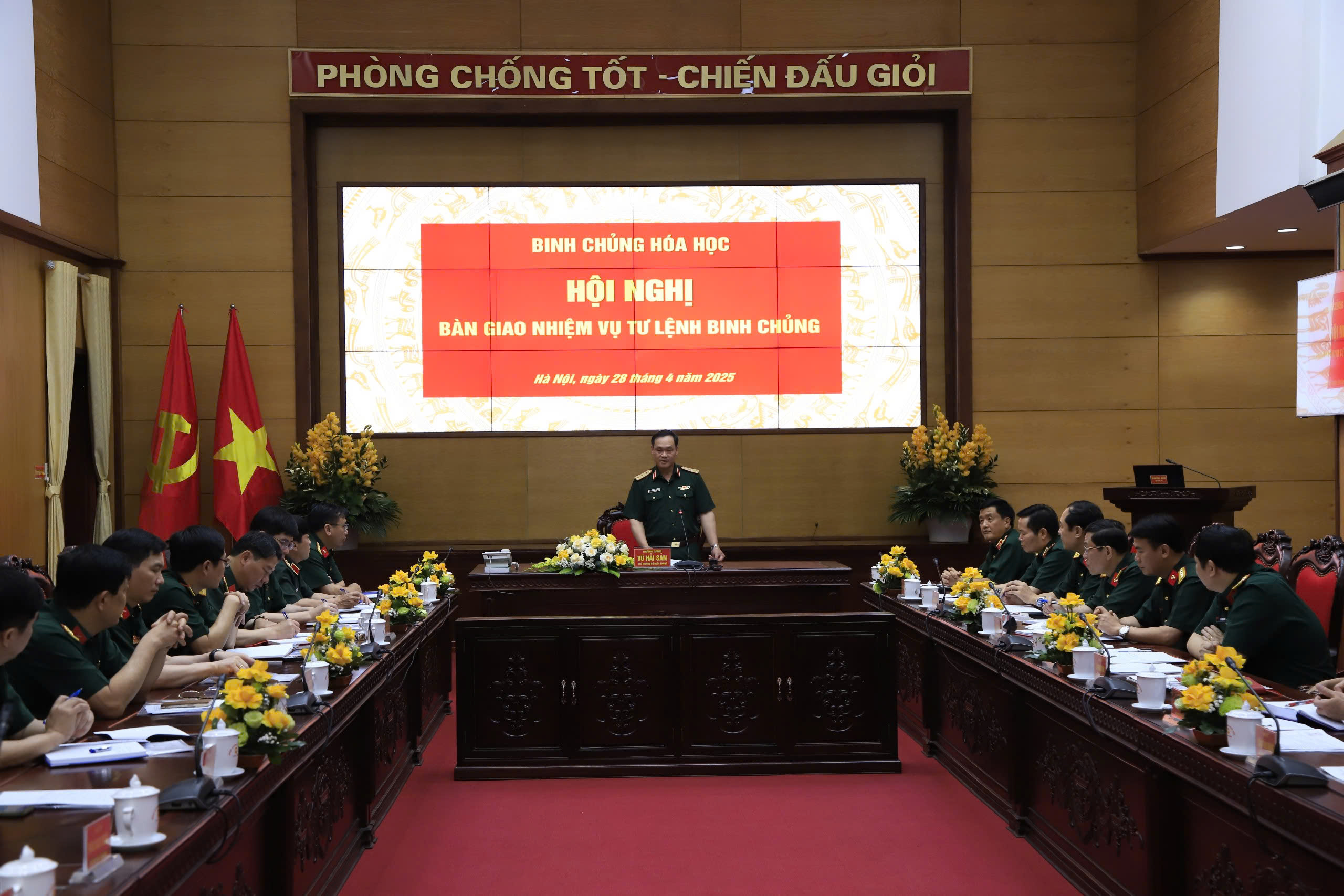 Bàn giao nhiệm vụ Tư lệnh Binh chủng Hoá học