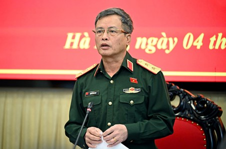 Đoàn khảo sát của Ủy ban Quốc phòng, An ninh và Đối ngoại làm việc với Binh chủng Hóa học