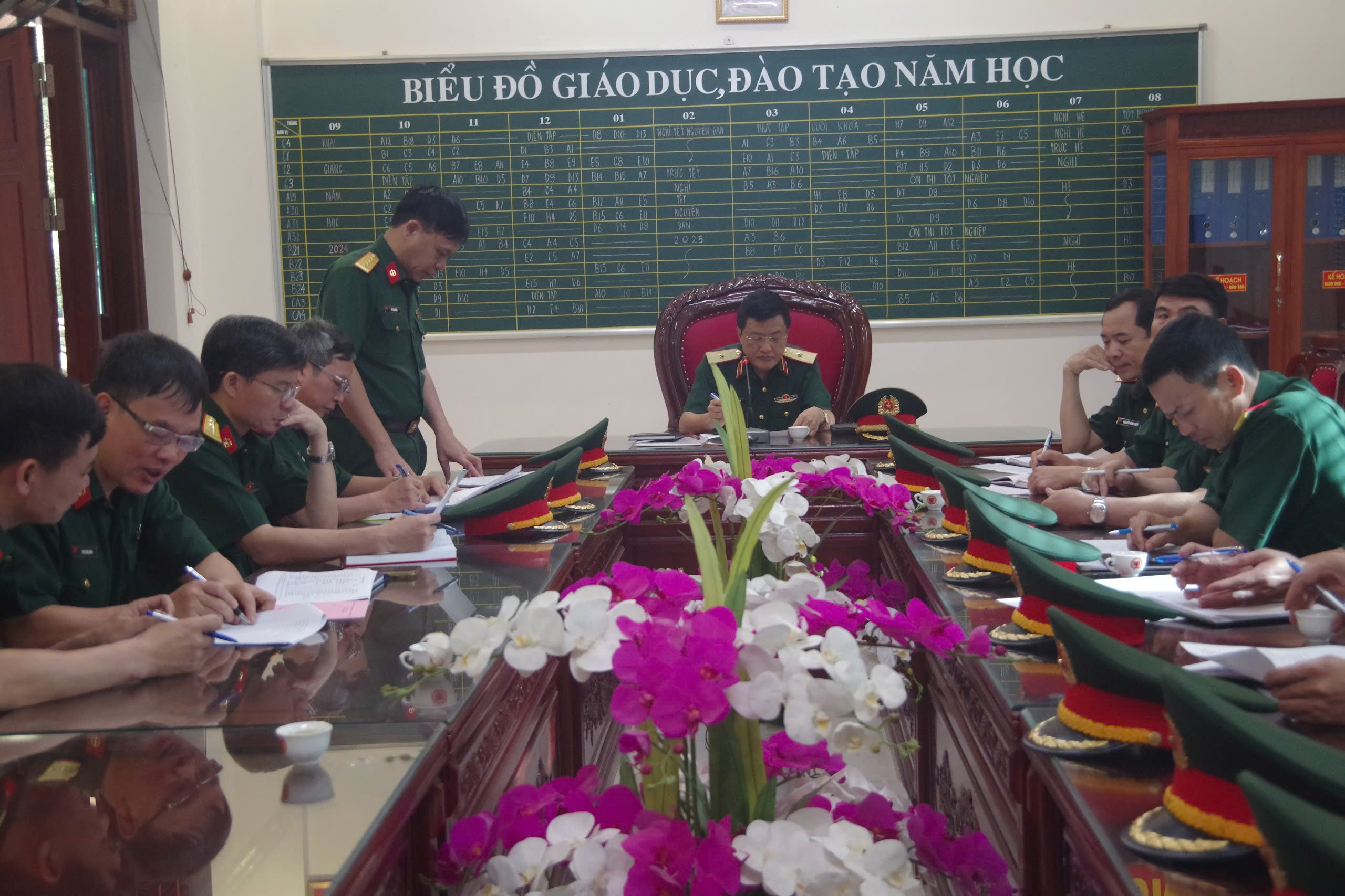 Thủ trưởng Binh chủng Hóa học kiểm tra và nắm tình hình Trường Sĩ quan Phòng hóa