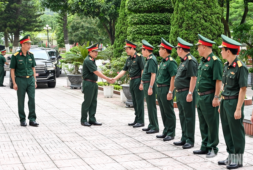 Thượng tướng Lê Huy Vịnh làm việc với Binh chủng Hóa học