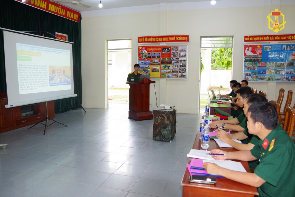 Lữ đoàn 87: Nâng cao năng lực toàn diện cho đội ngũ cán bộ qua Hội thi huấn luyện giỏi năm 2025