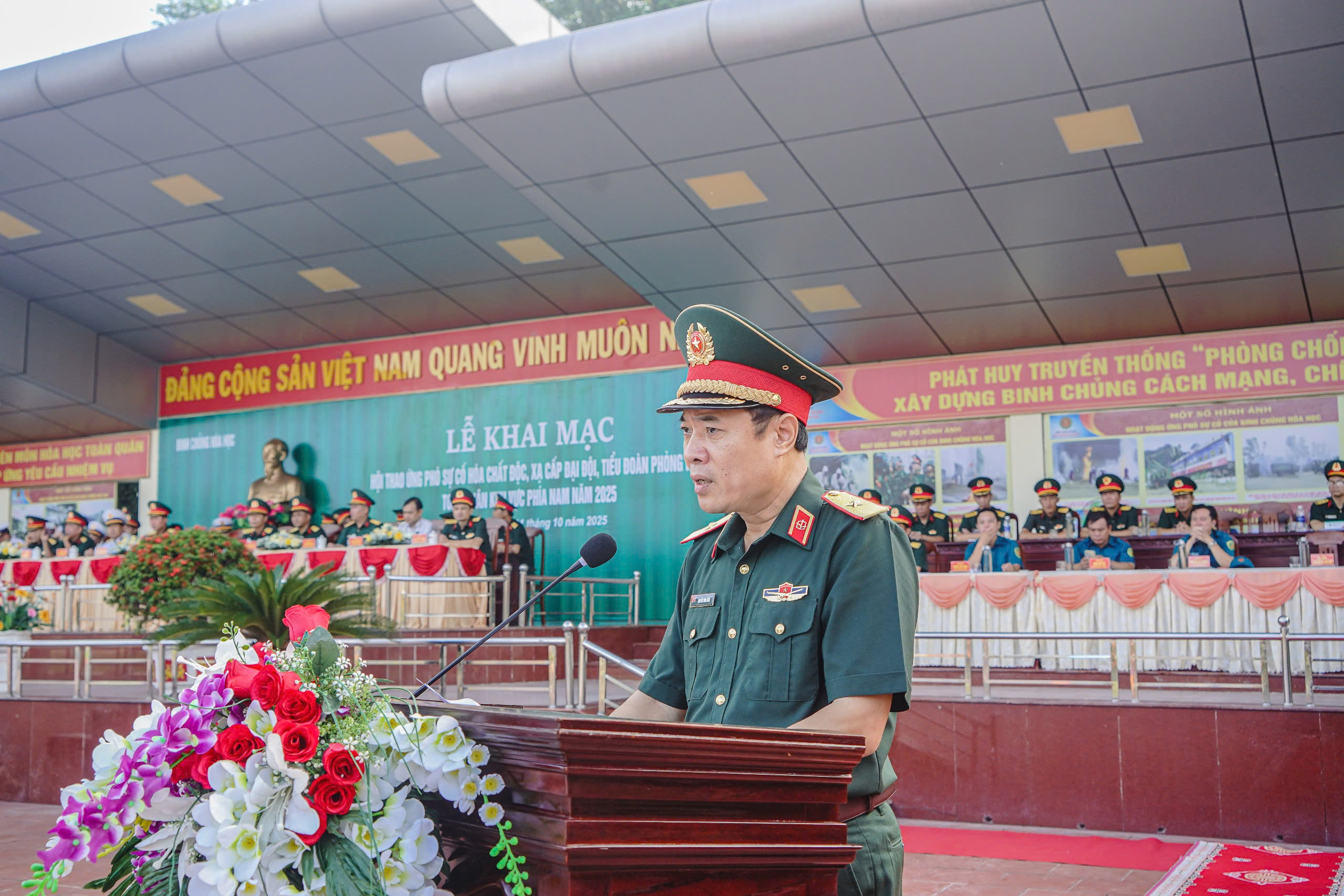 KHAI MẠC HỘI THAO ỨNG PHÓ SỰ CỐ HÓA CHẤT ĐỘC, XẠ CẤP ĐẠI ĐỘI, TIỂU ĐOÀN PHÒNG HÓA TOÀN QUÂN KHU VỰC PHÍA NAM NĂM 2025