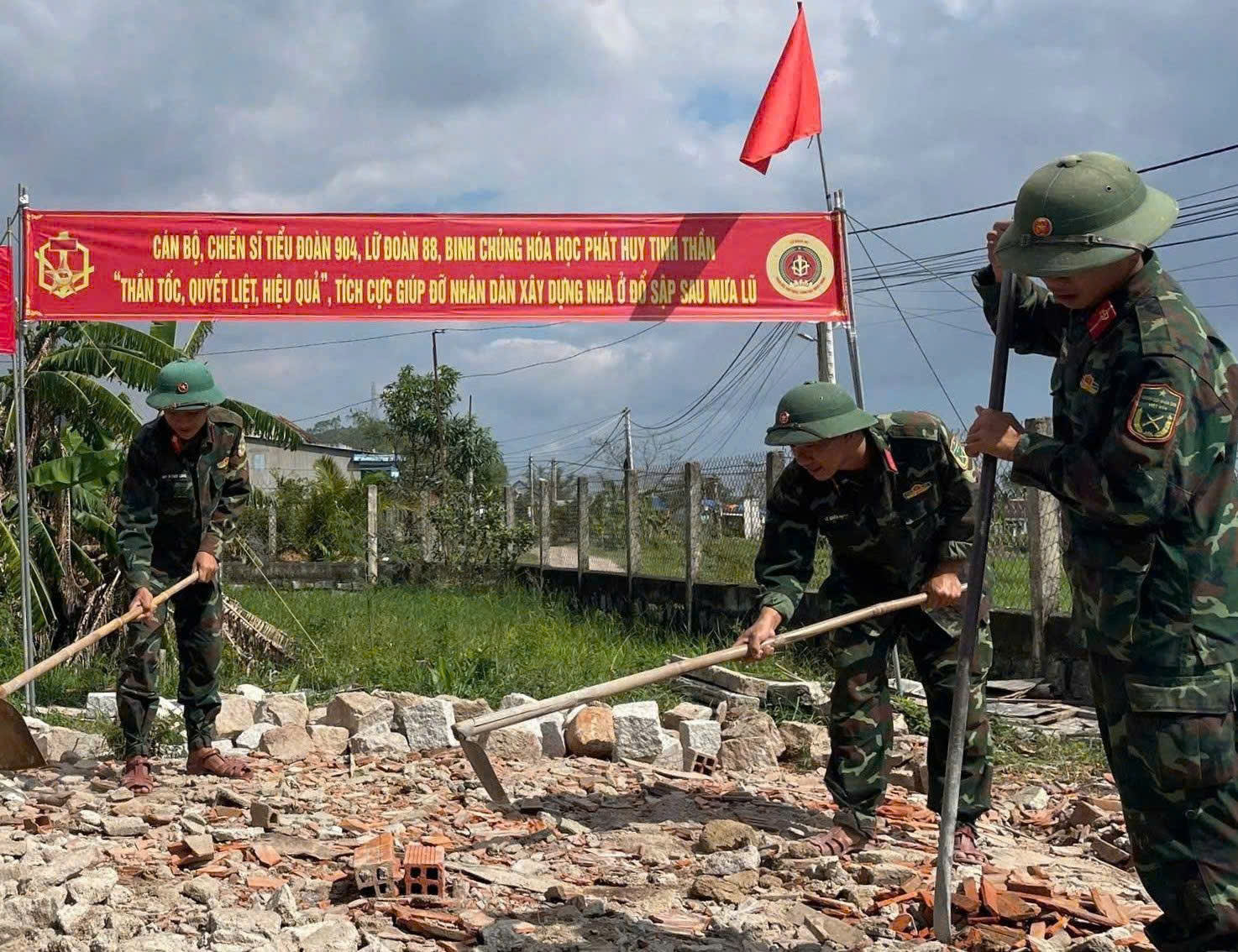 LỮ ĐOÀN 88, BINH CHỦNG HOÁ HỌC LAN TOẢ NGHĨA TÌNH QUÂN - DÂN TRONG “CHIẾN DỊCH QUANG TRUNG”