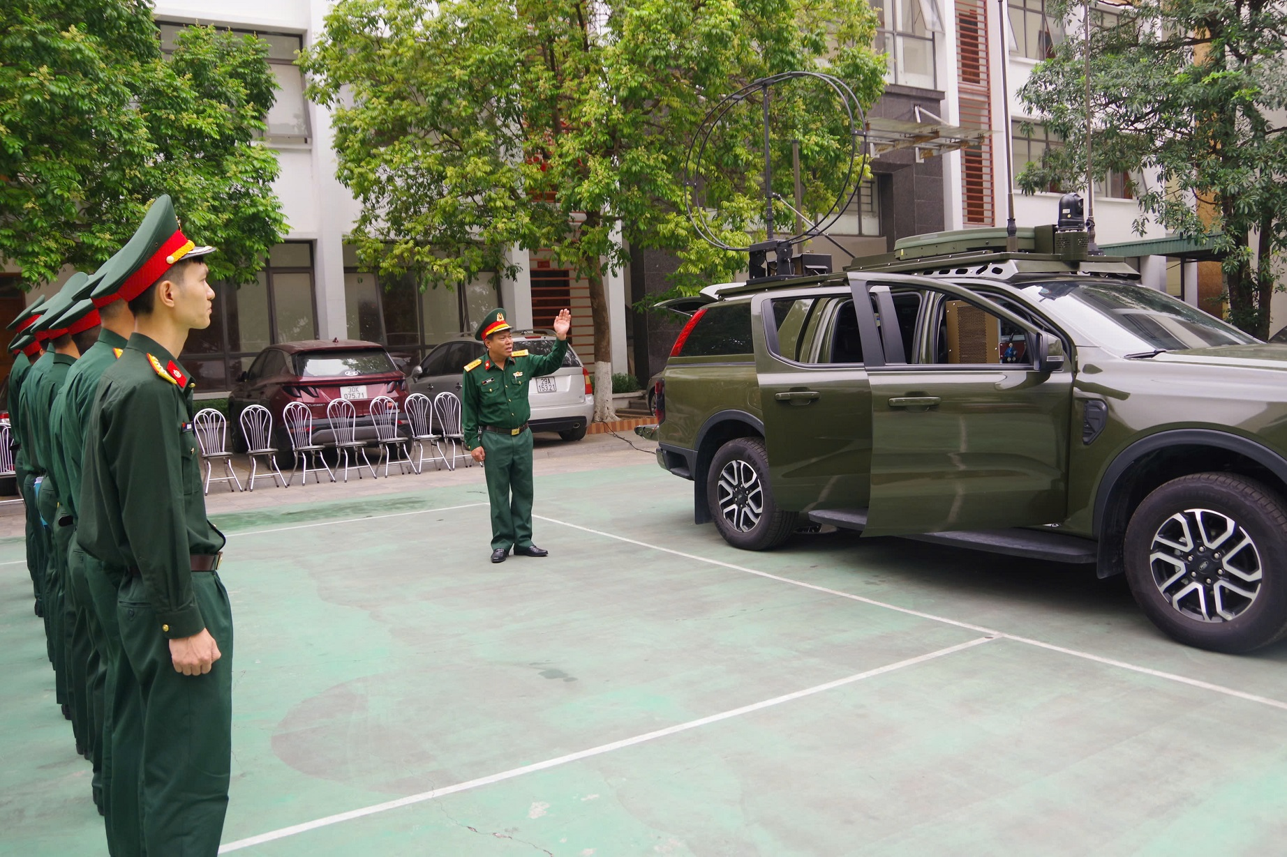 BINH CHỦNG HOÁ HỌC TỔ CHỨC TẬP HUẤN KHAI THÁC, BẢO QUẢN XE THÔNG TIN CƠ ĐỘNG NĂM 2026